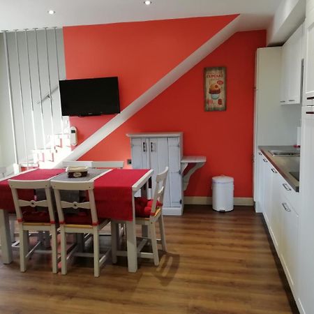 Apartamentos El Rincon De Andrea II Биескас Екстериор снимка